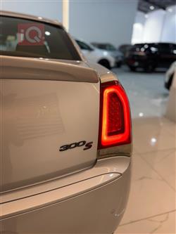 كرايسلر 300
